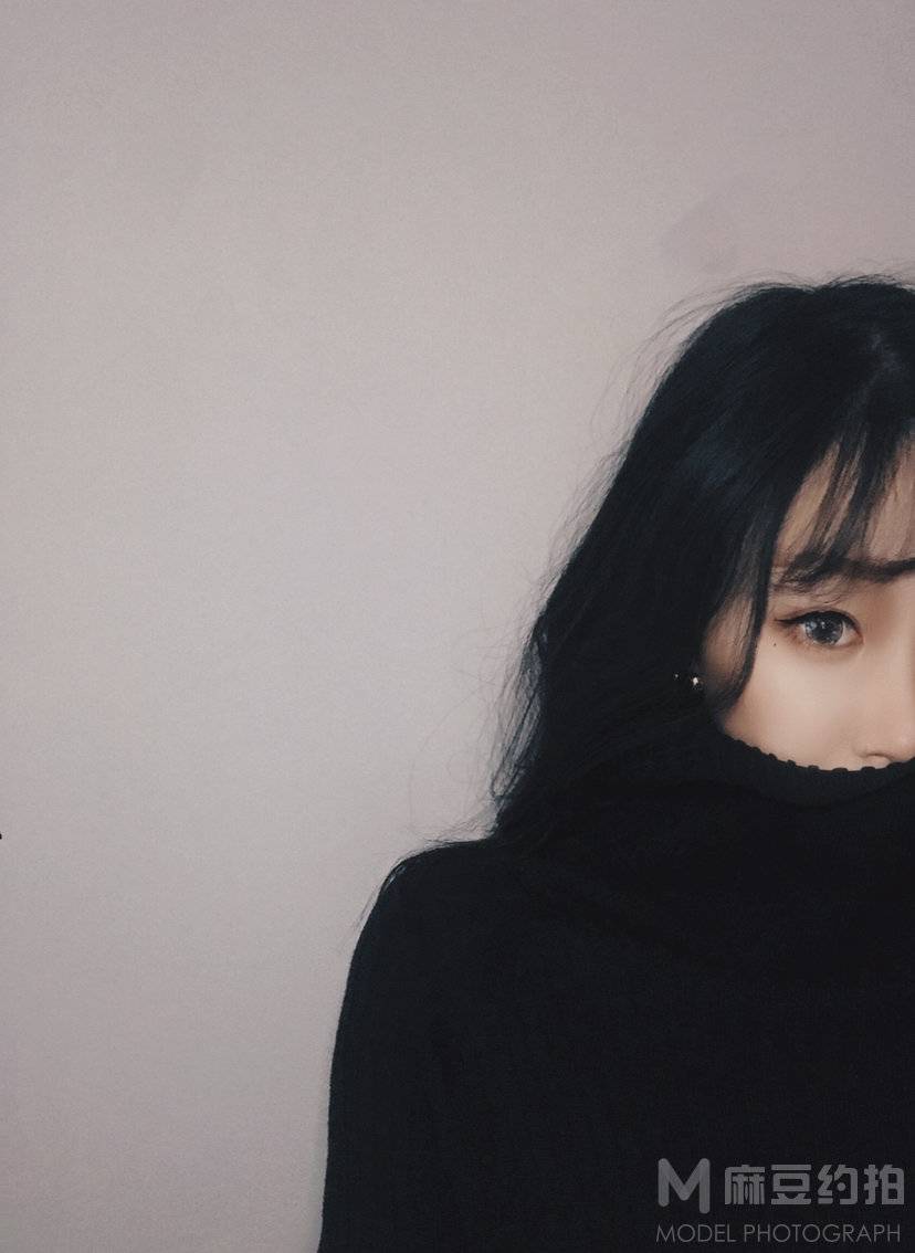 黑白模特
