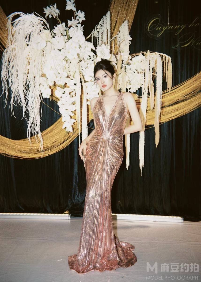 宝丽来模特