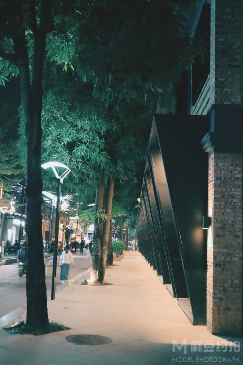 夜景模特