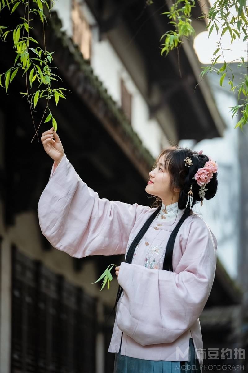 汉服模特
