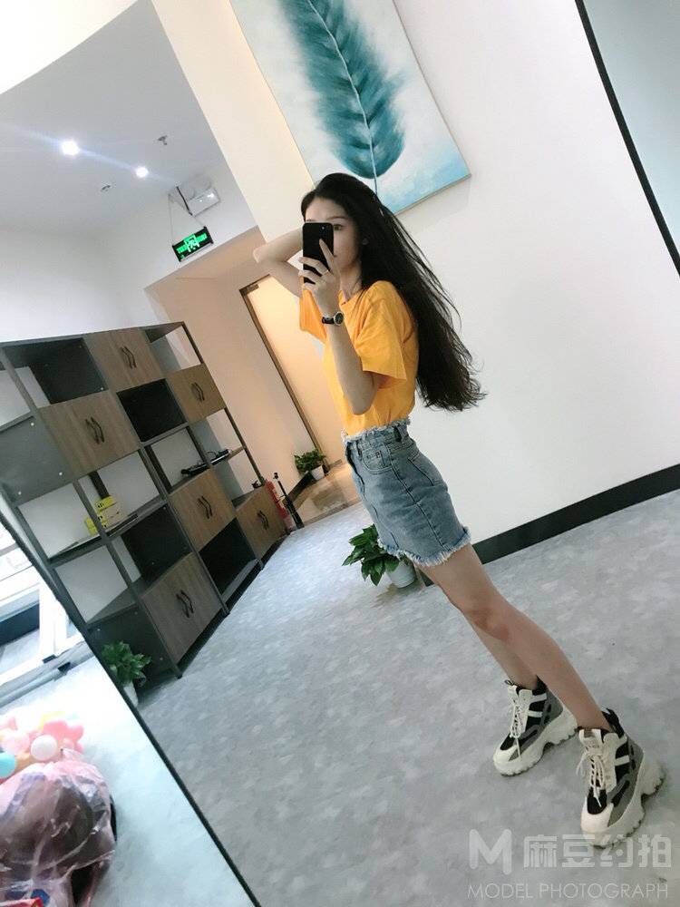 清新模特