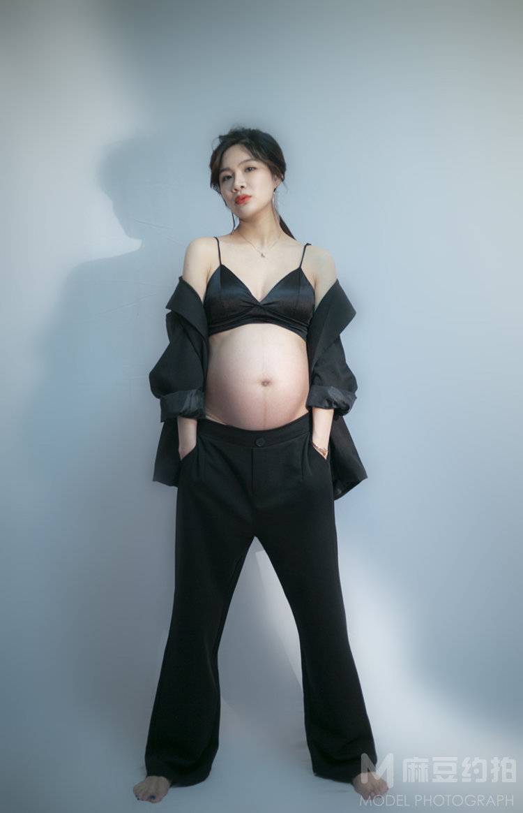 黑白模特