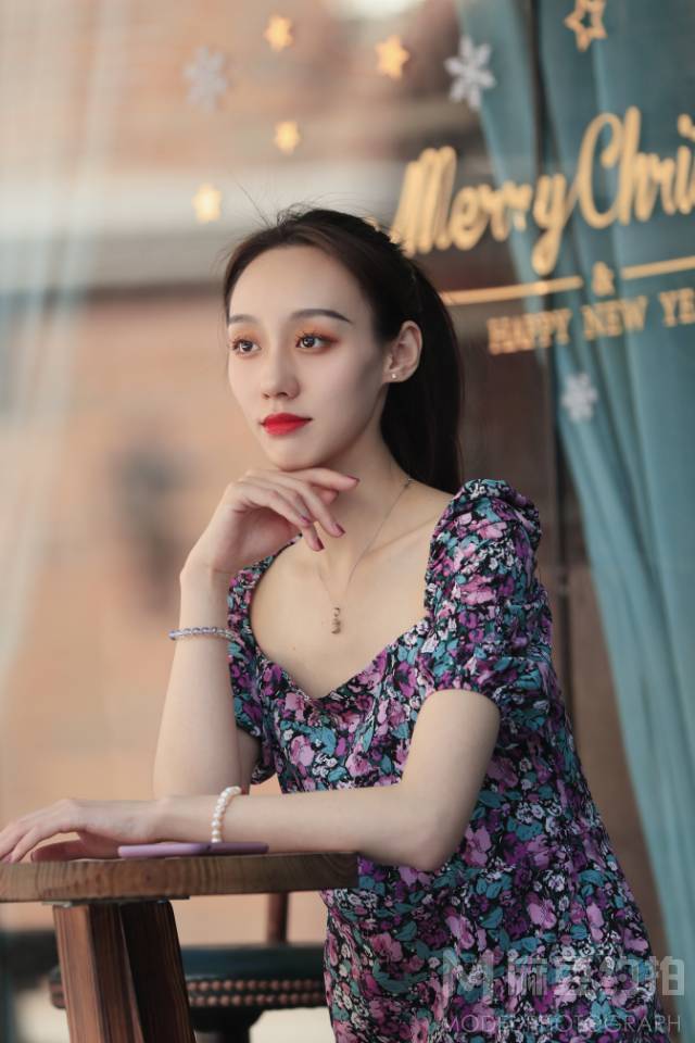 妆容模特