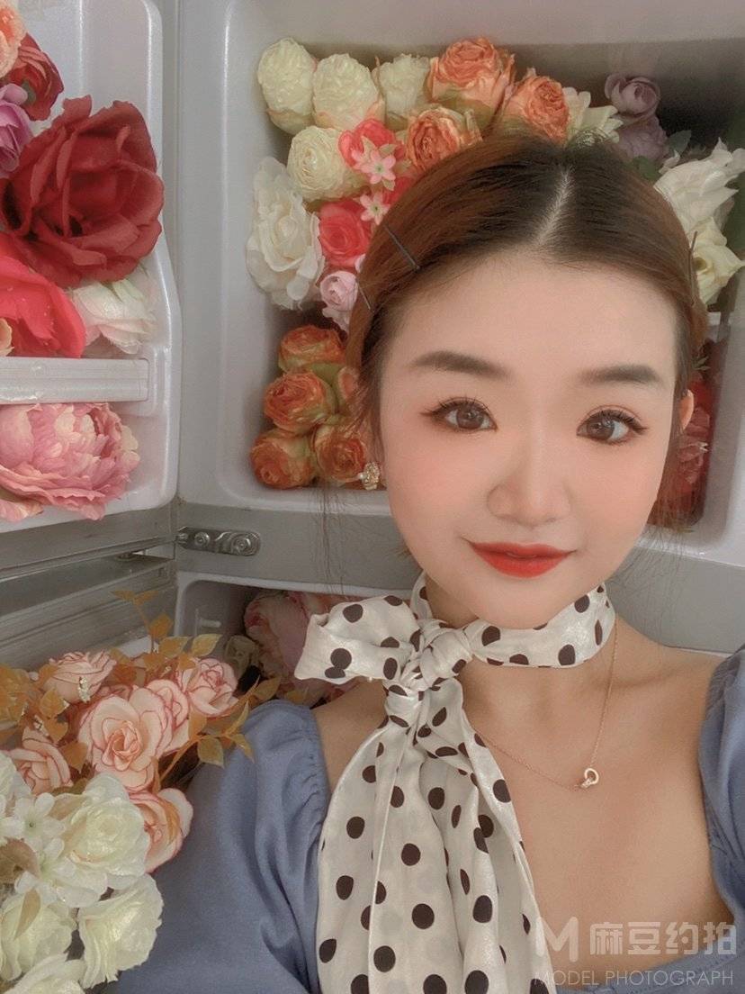 妆容模特