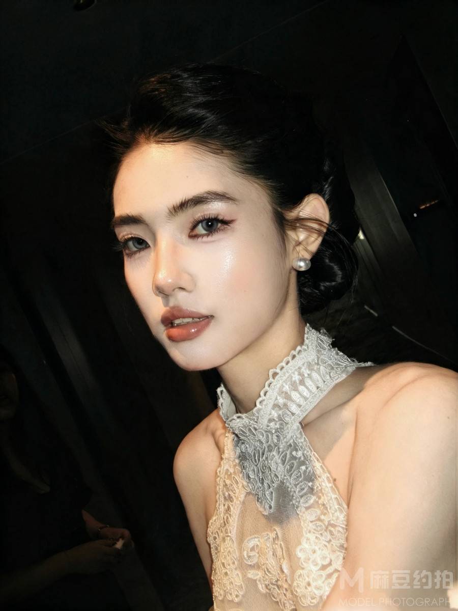 妆容模特