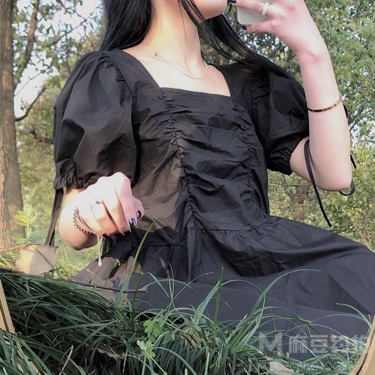 黑白模特