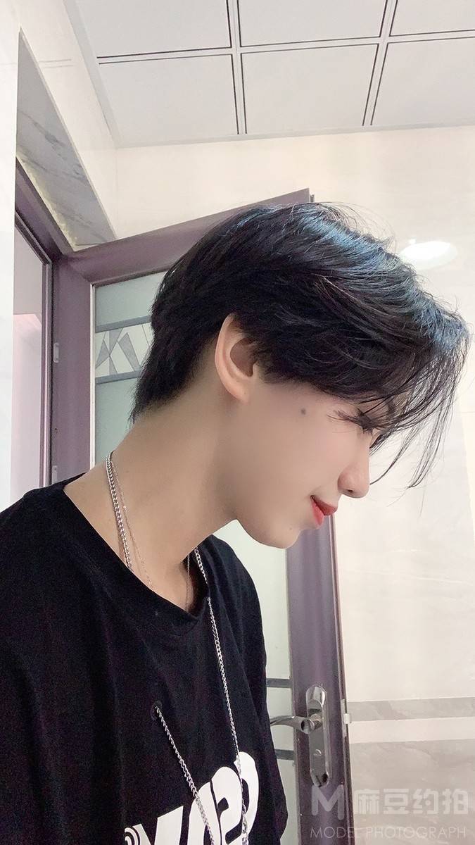 黑白模特