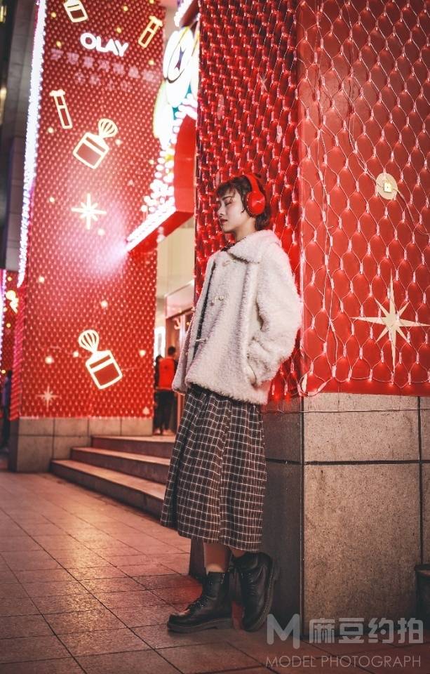 情绪模特