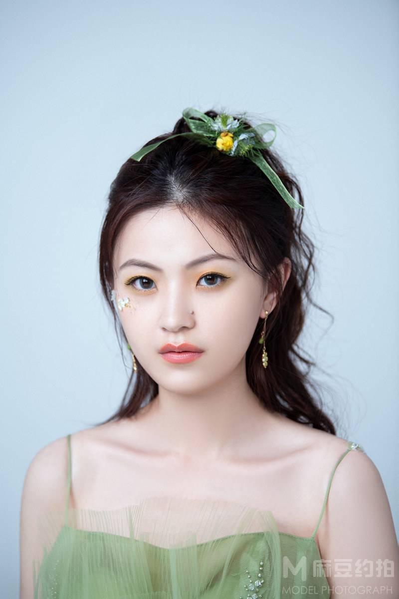 妆容模特