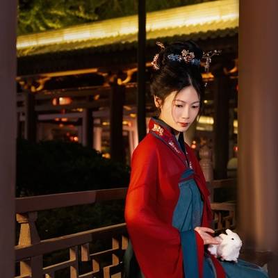 汉服模特