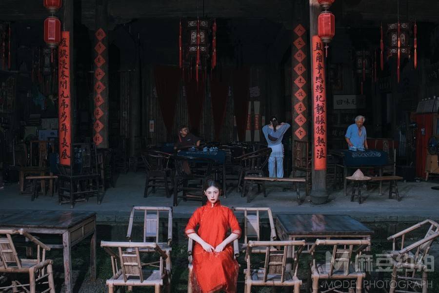情绪模特