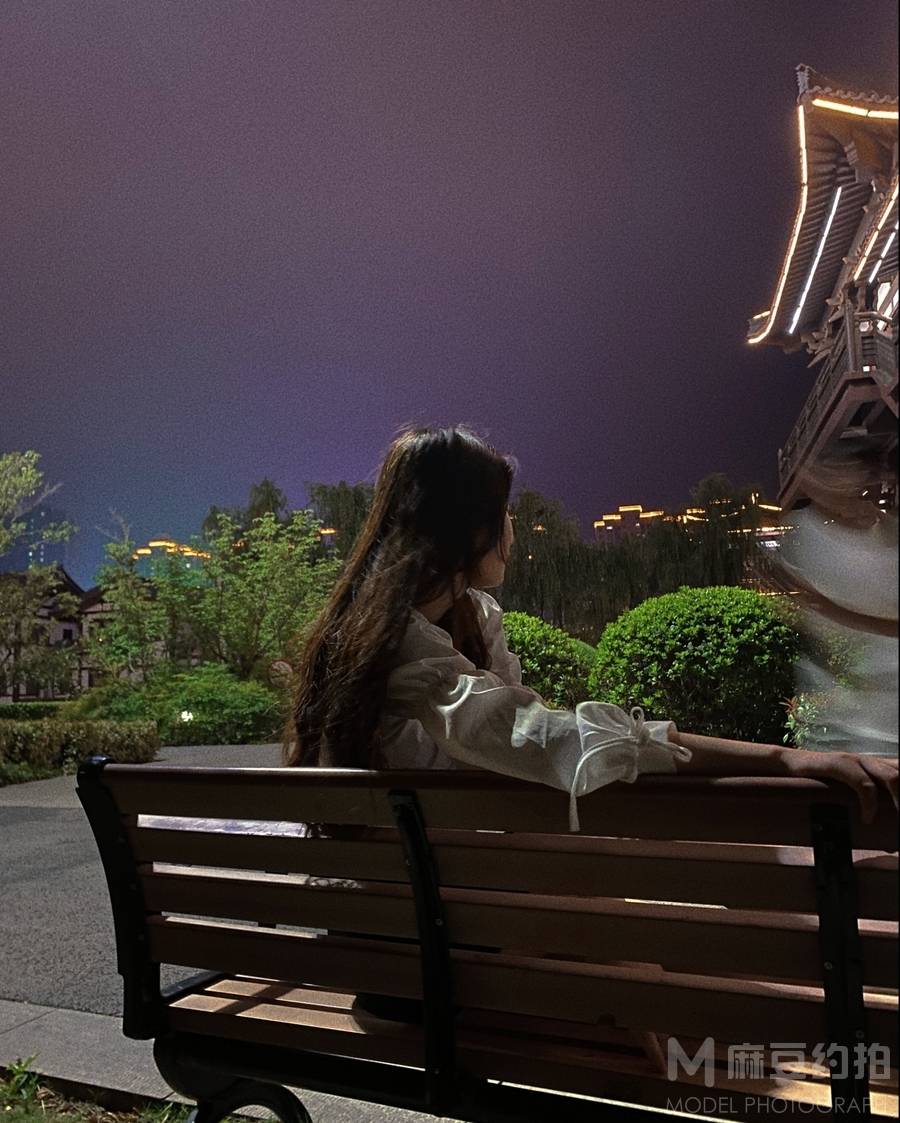 夜景模特