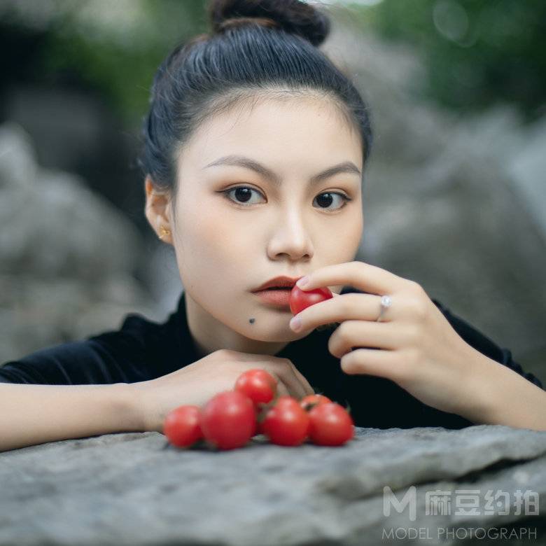 情绪模特