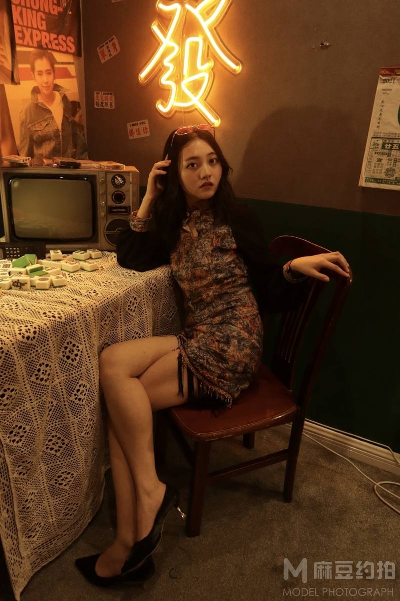 情绪模特