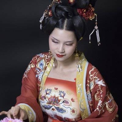 汉服模特