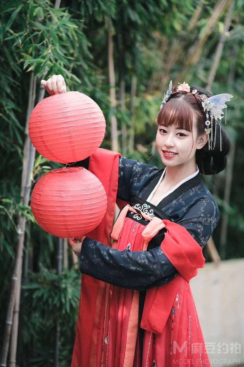 汉服模特