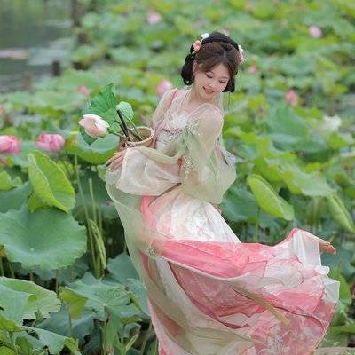 汉服模特