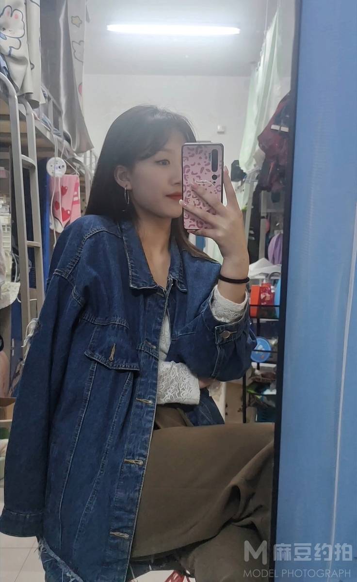 黑白模特