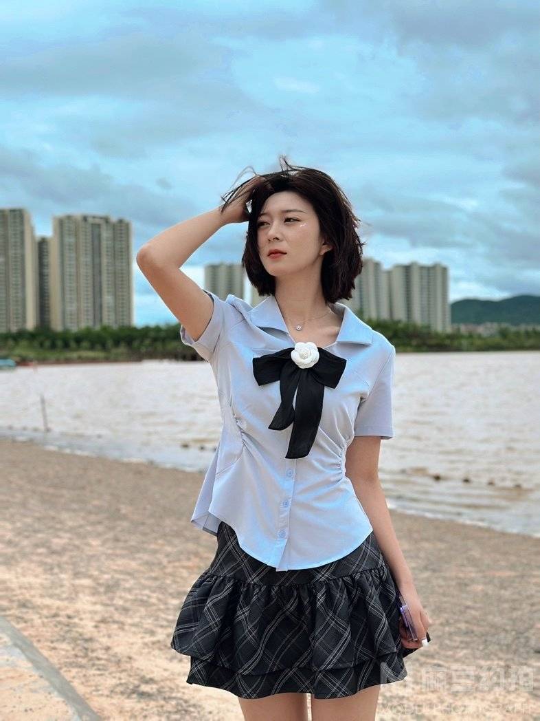 校园模特