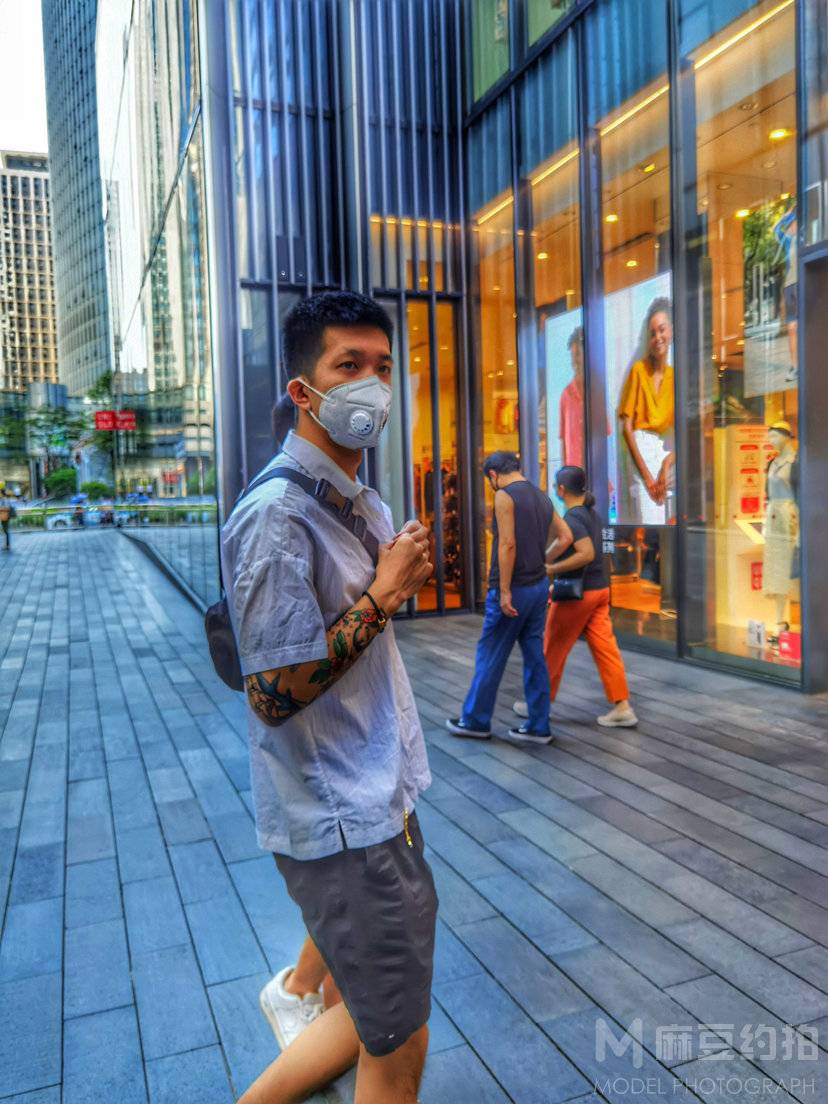情绪模特