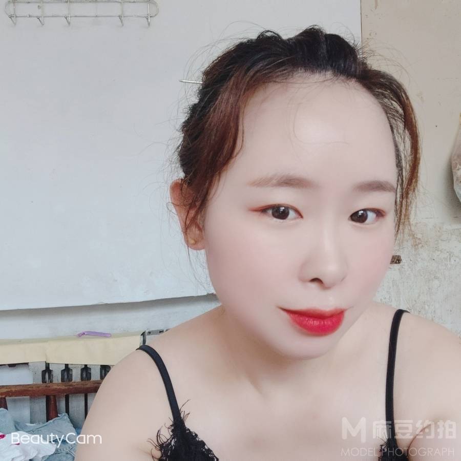 纪实模特
