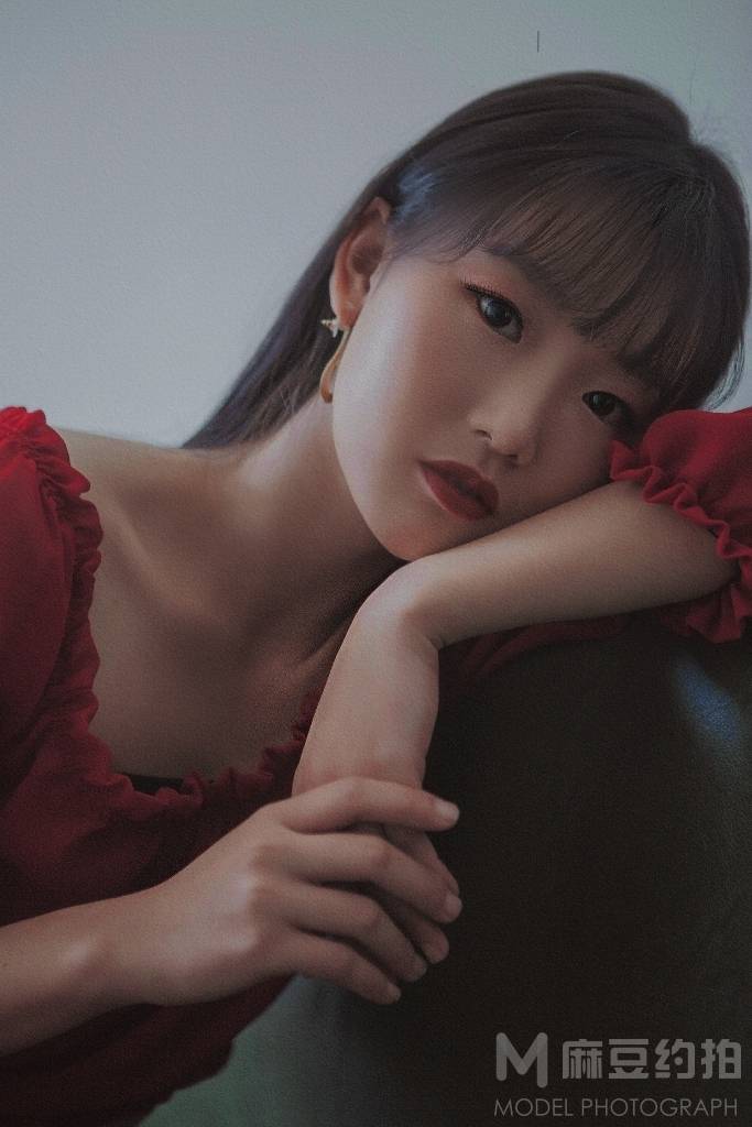黑白模特