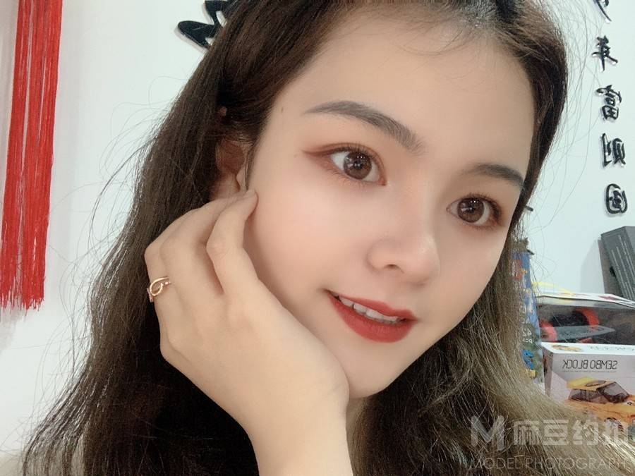 妆容模特