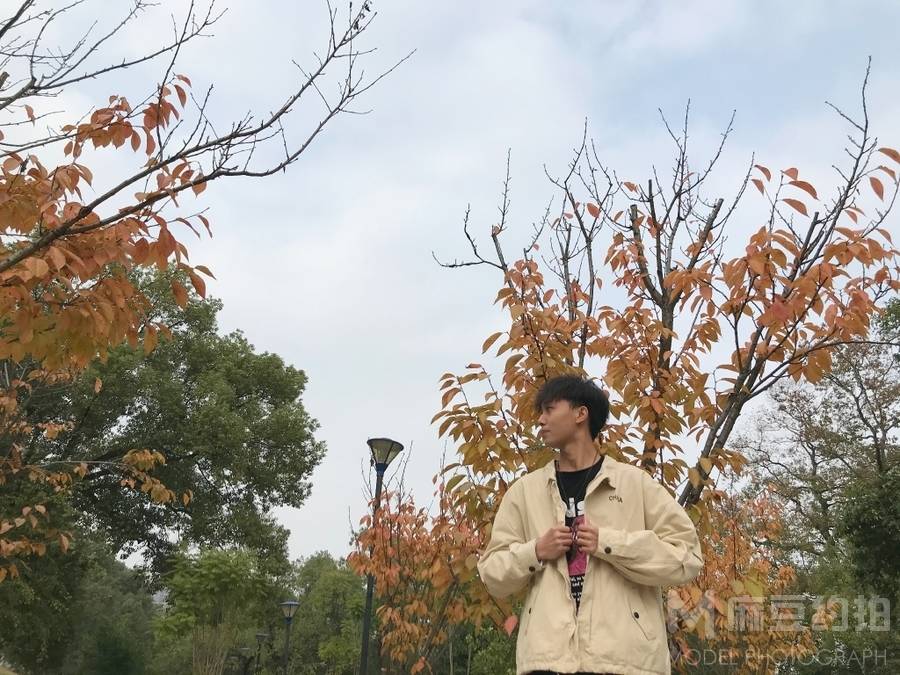 黑白模特