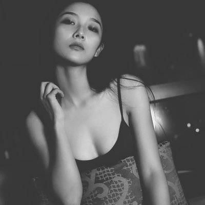黑白模特