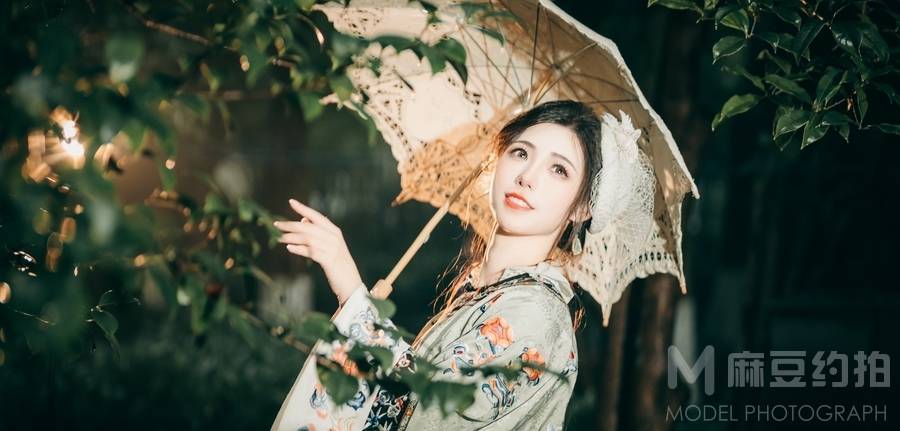 汉服模特