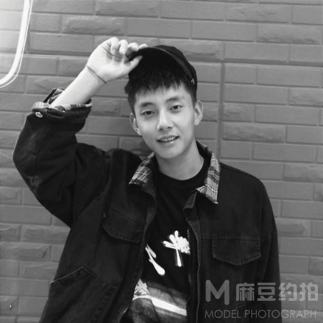 黑白模特