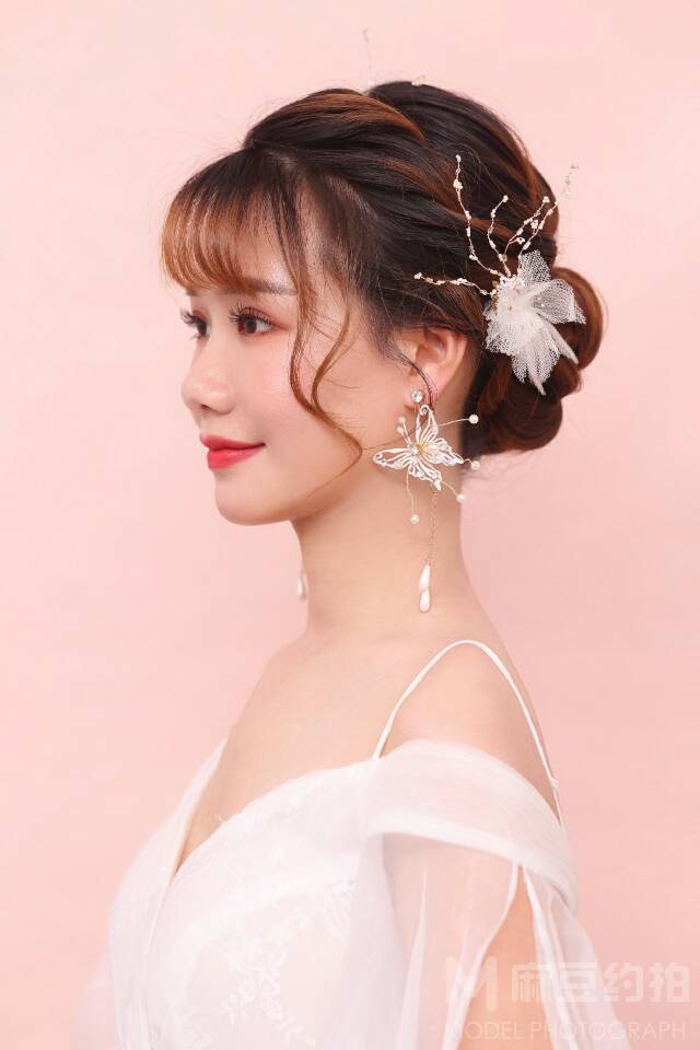 妆容模特