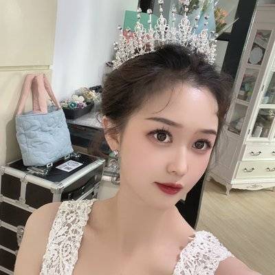 黑白模特