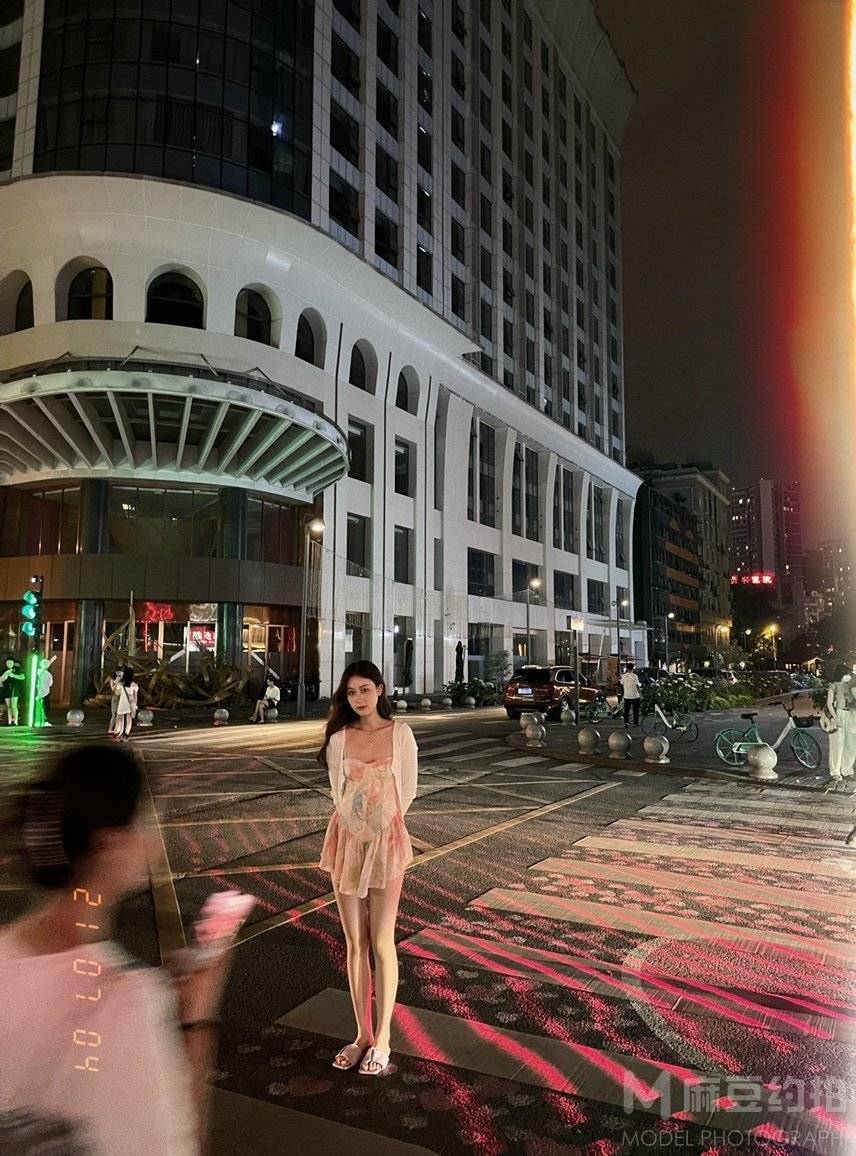 校园模特