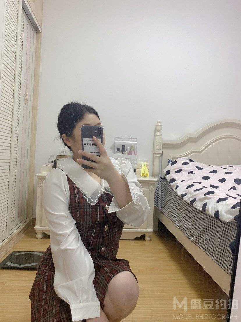黑白模特