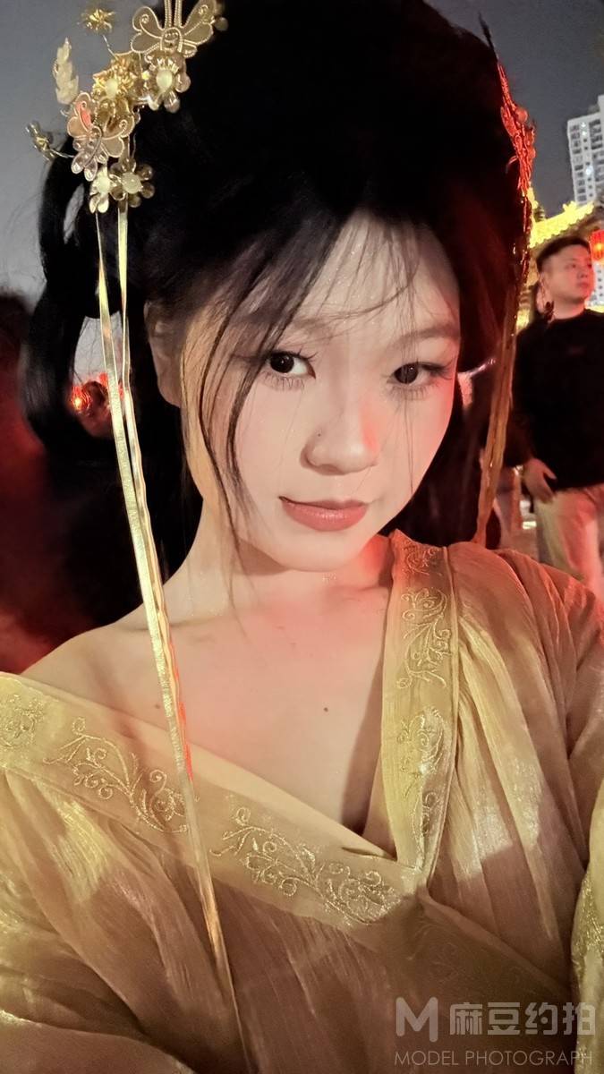 黑白模特