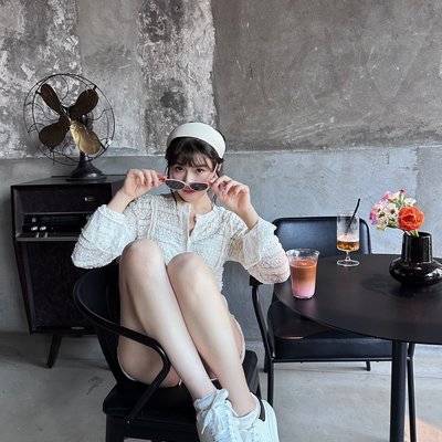 黑白模特