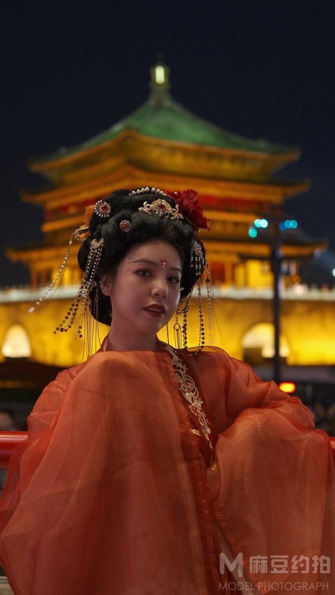 汉服模特