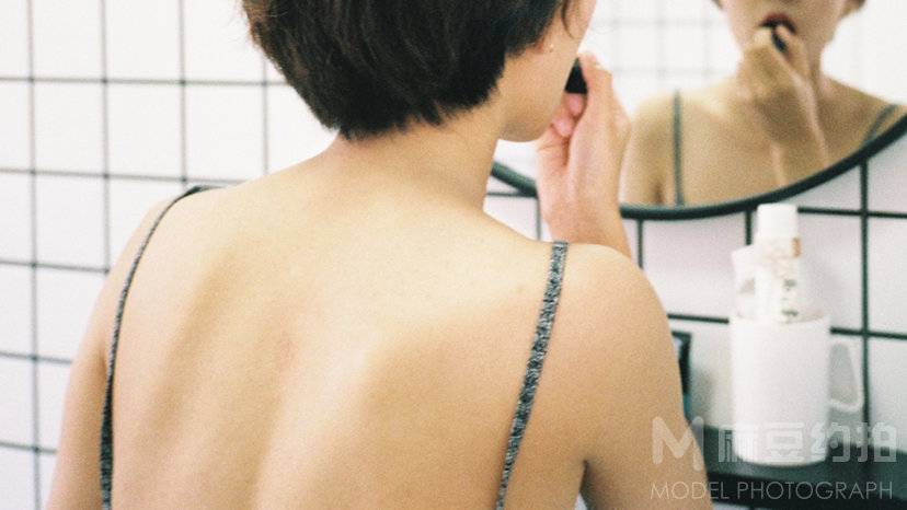 胶片模特