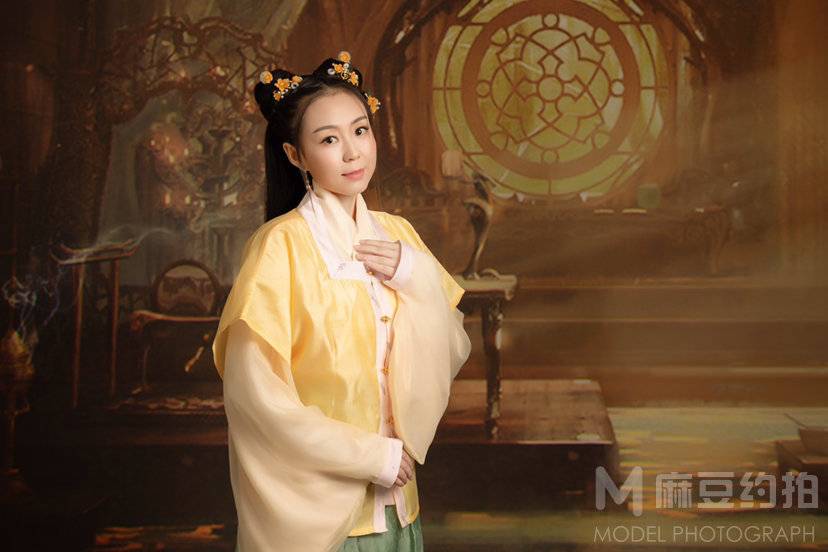 汉服模特
