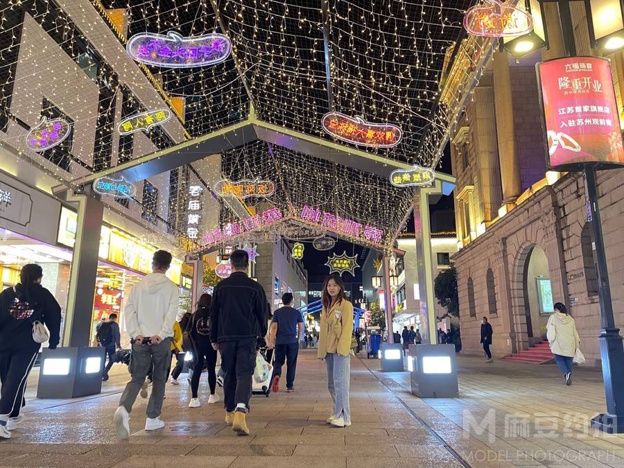夜景模特