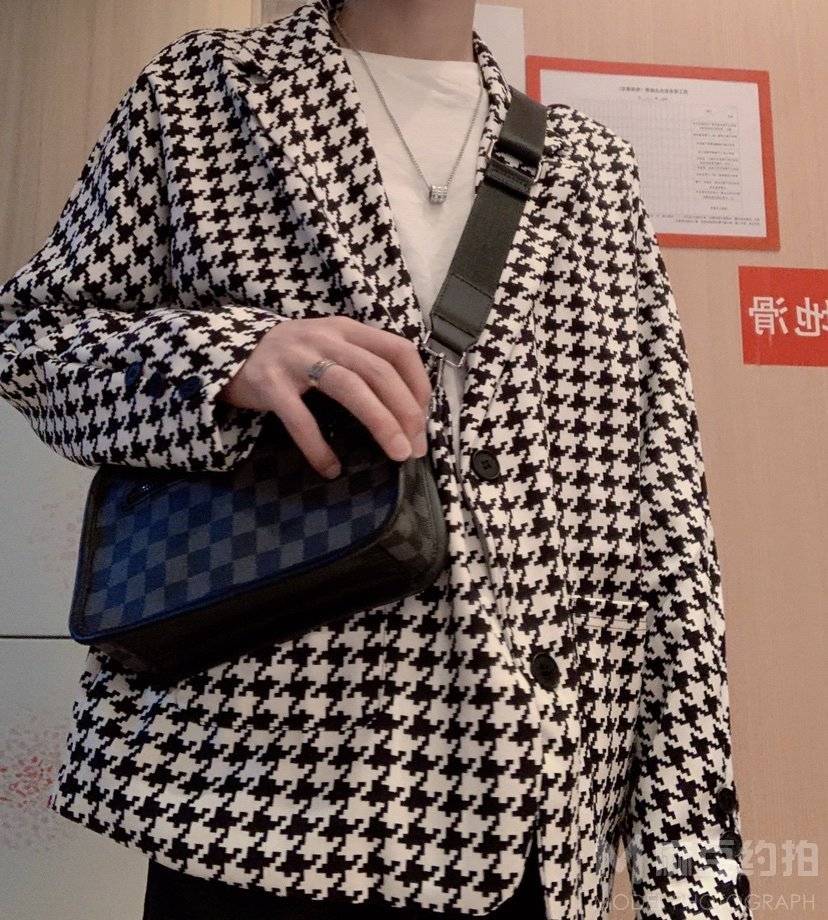 黑白模特