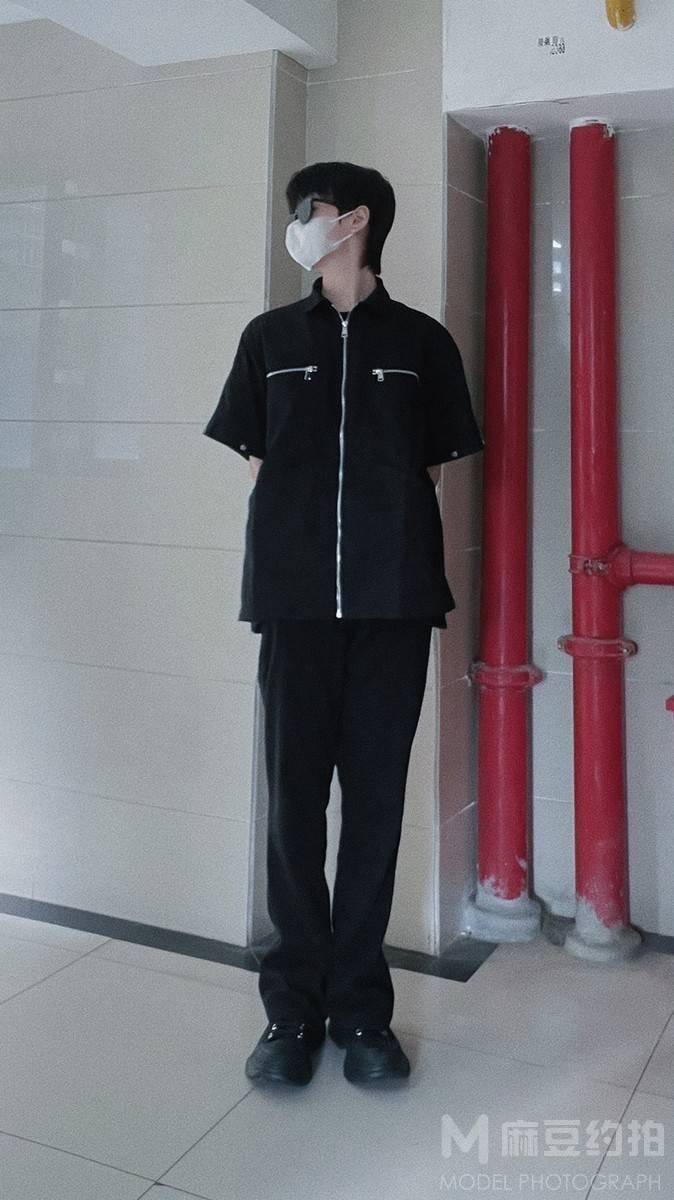 黑白模特