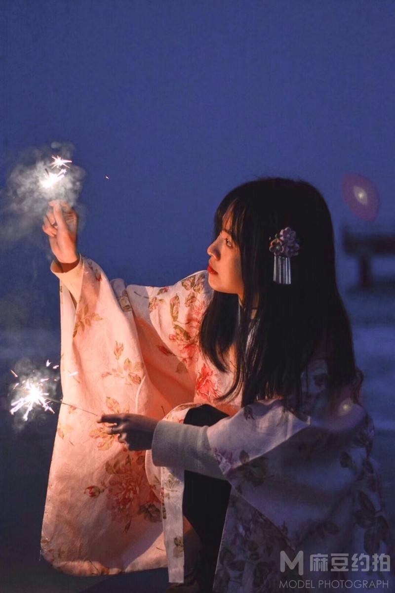 夜景模特