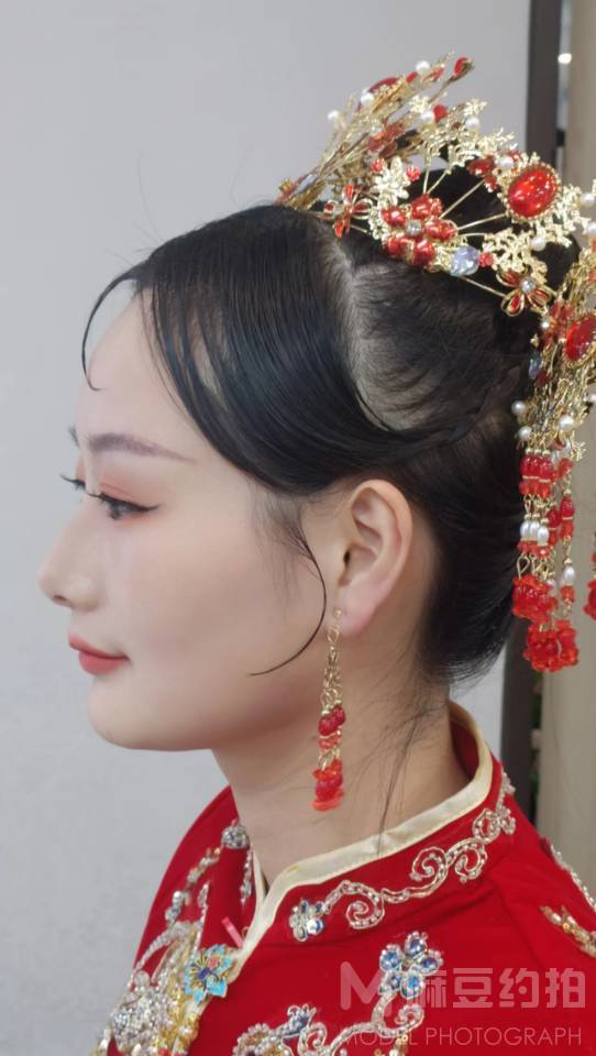 妆容模特