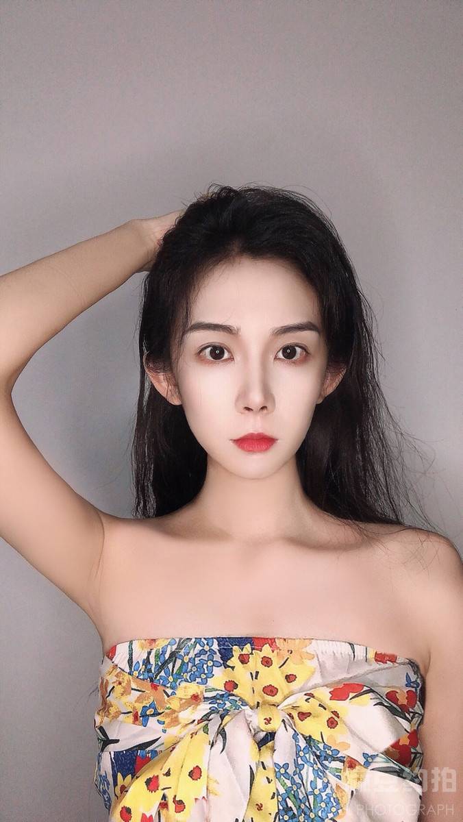妆容模特