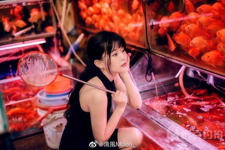 情绪模特