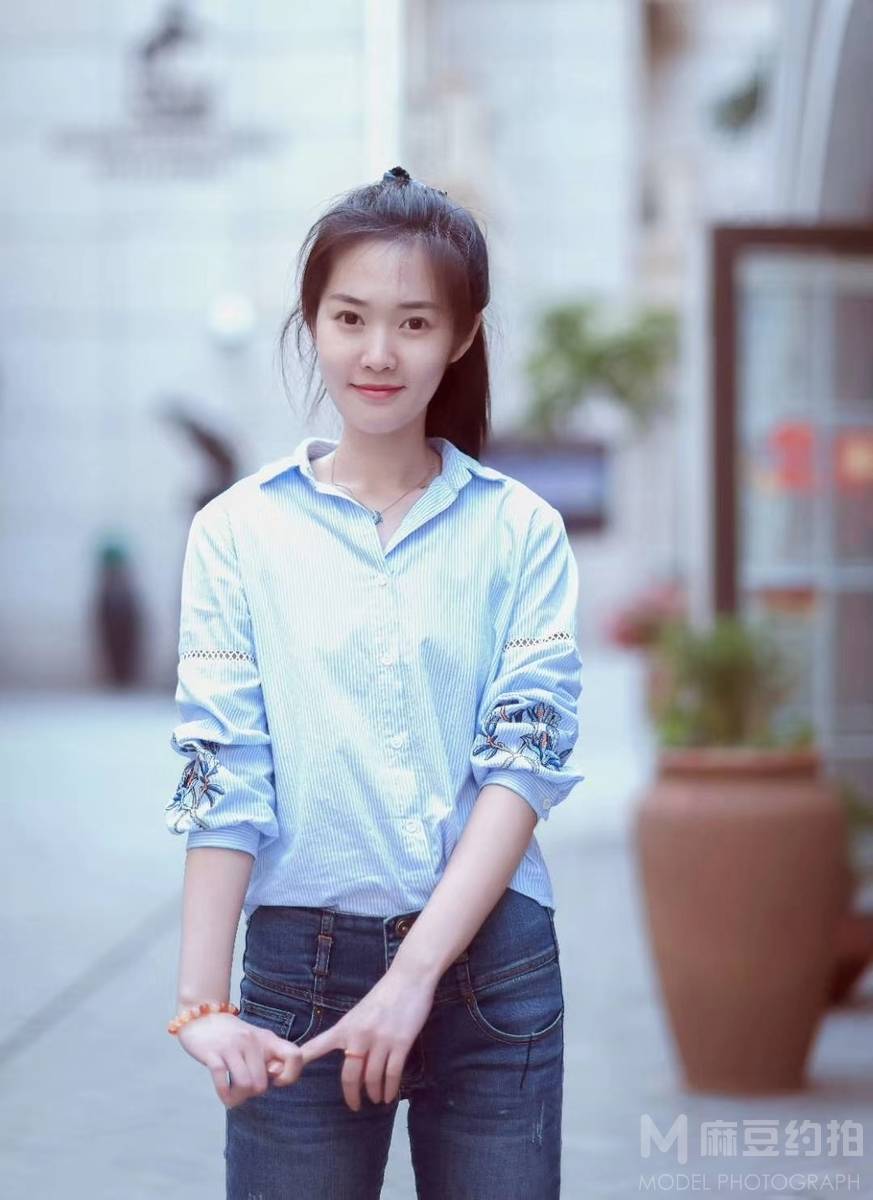 清新模特