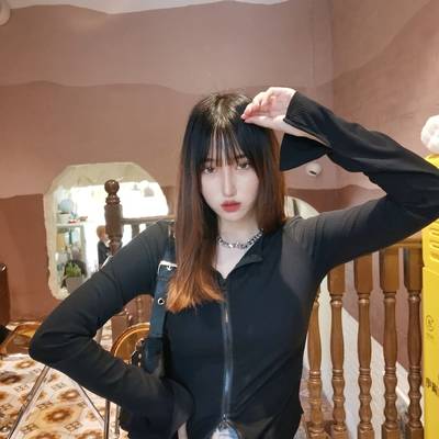 黑白模特