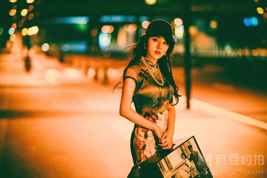 情绪模特